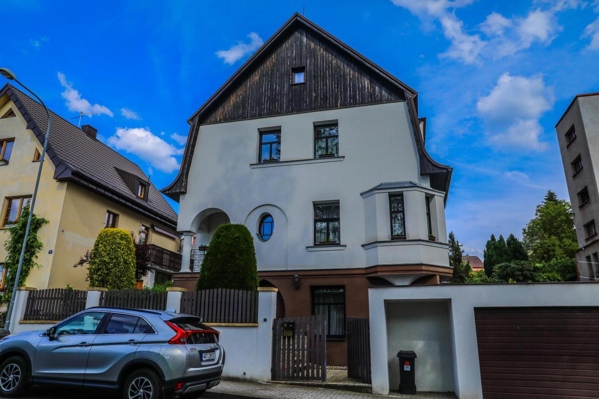 Apartment Irma Karlovy Vary Exterior photo
